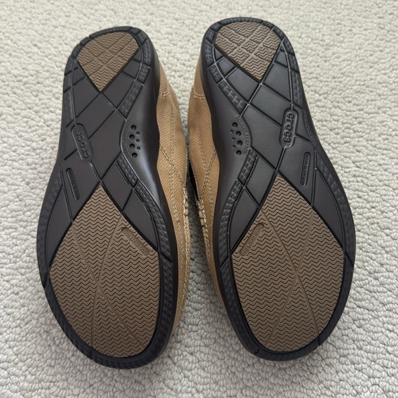CROCS Tan Slip-On Canvas Loafers Comfortable Casual Footwear - Picture 4 of 6